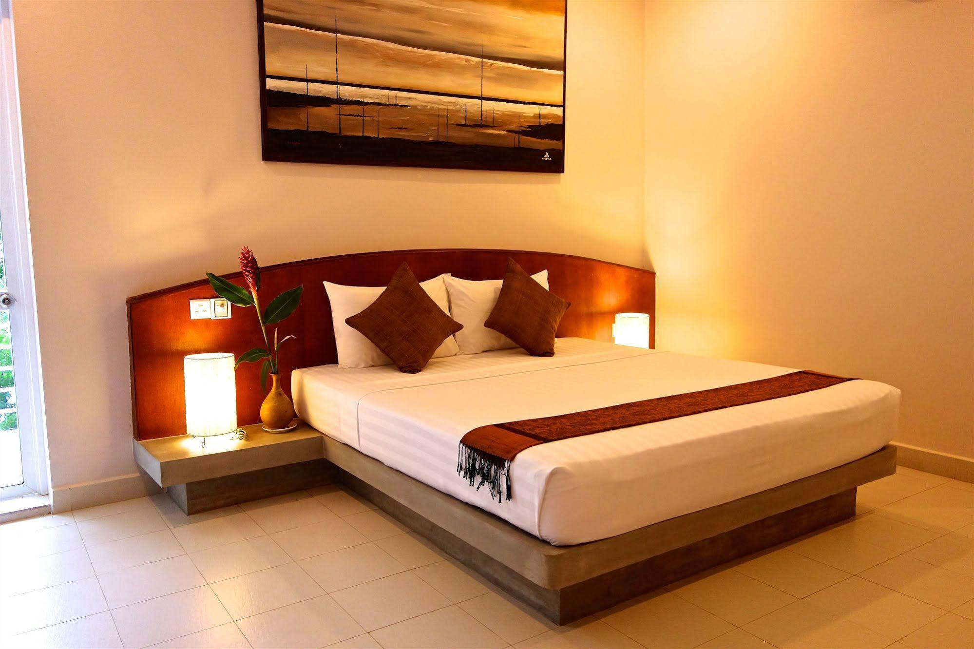 Anise Villa Boutique Hotel Пномпень Экстерьер фото